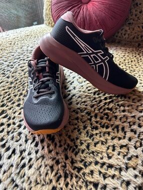ASICS Black and Mauve Women's Running Sneakers
